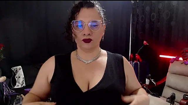 Aleja_Gonzales webcam
