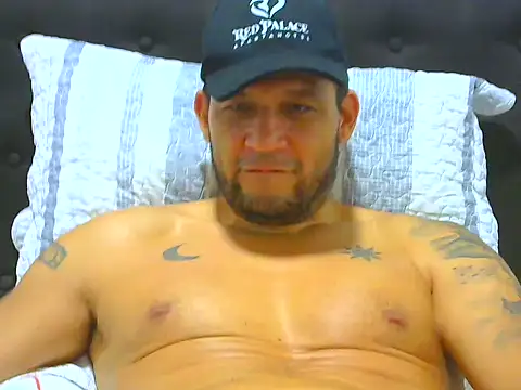 altenori live cam on StripChat