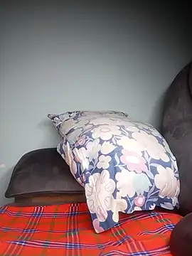 petite_lola8 - Petite_Lola8's free webcam - UK Sex Cams