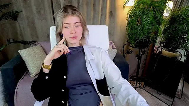 Lilycollins_ live cam on StripChat