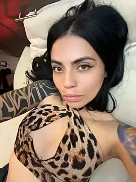 i_am_nina_ (F young) - blowjob on knees for you