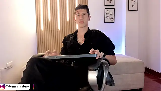 Dorianmistery2322_ webcam