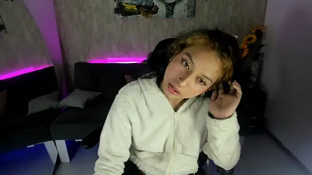 anna_moon11 live cam on StripChat