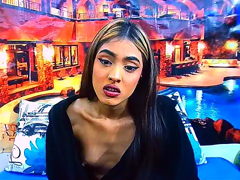 IndianPretty14u2Luv webcam