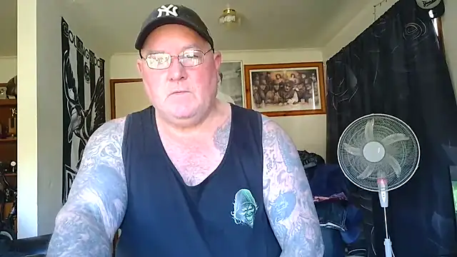 KINKYBLUEYES69 webcam