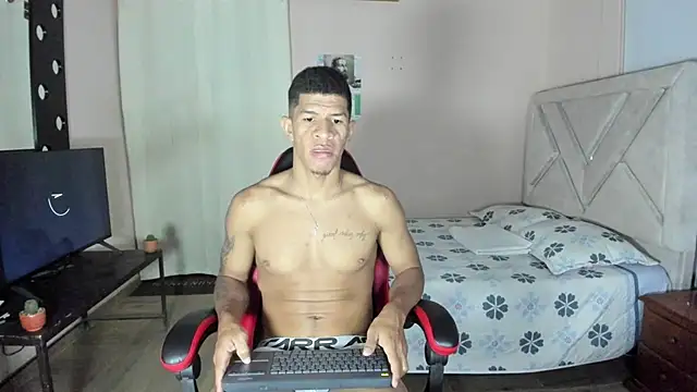 Toptony22 live cam on StripChat