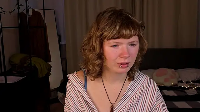 VioletDesiree webcam