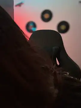 miacanela_xo