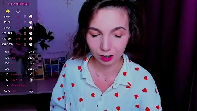 KindHazelHere_ webcam