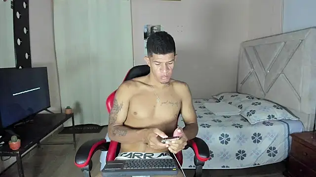 Toptony22 webcam