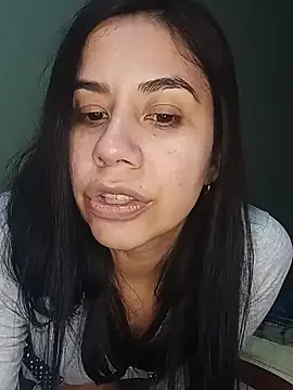 Michellluxo webcam