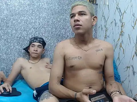 perverted_boyys22 webcam