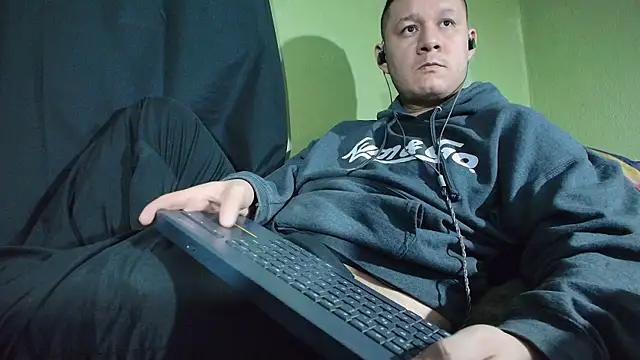 sweet_cock28 webcam