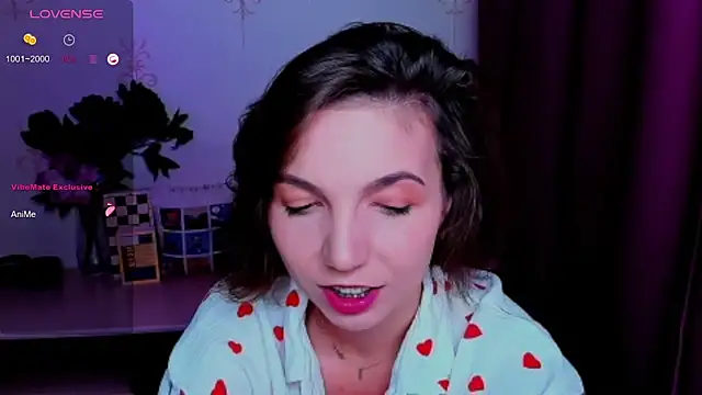 KindHazelHere_ webcam