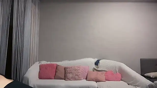 EmmyMills webcam