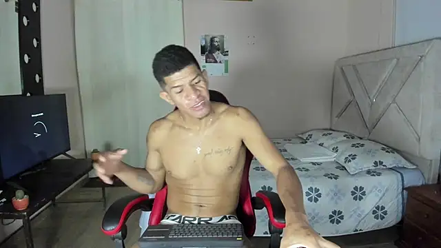 Toptony22 webcam