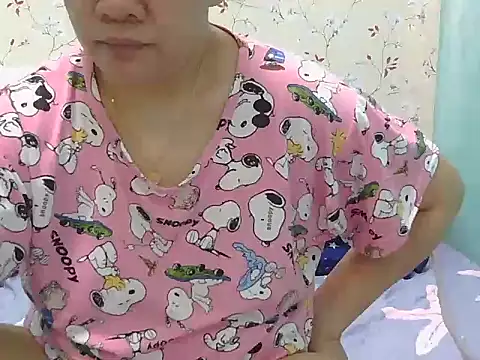 Hottie_mommy28 webcam