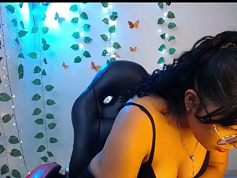 Emily_th webcam