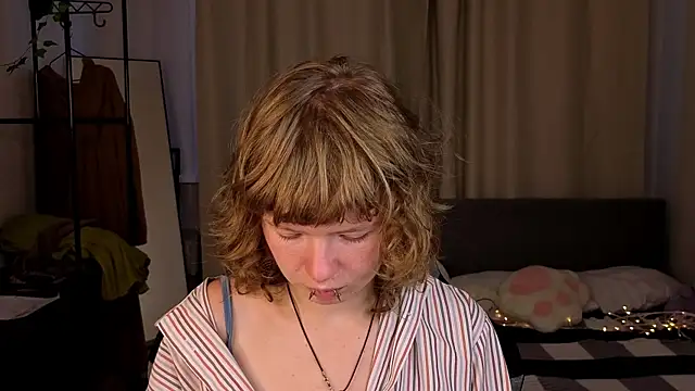 VioletDesiree webcam