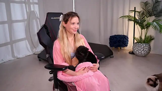KittyCaitlin webcam