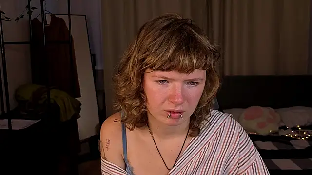VioletDesiree webcam