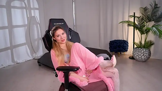 KittyCaitlin webcam