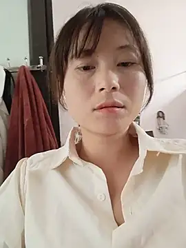Linda-yiyi live cam on StripChat
