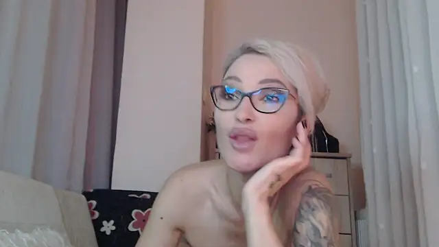 JADAPink___ webcam