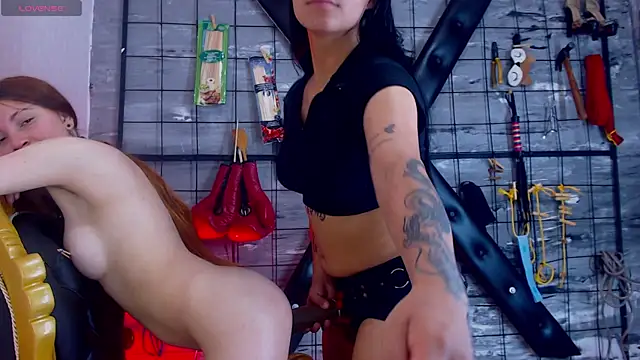 Aiiko_Domme webcam