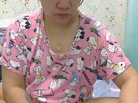 Hottie_mommy28 webcam