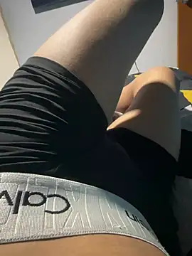 HotSlimLatino webcam