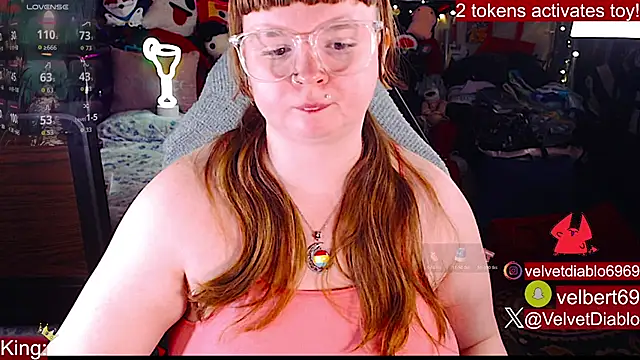 VelvetDiablo live cam