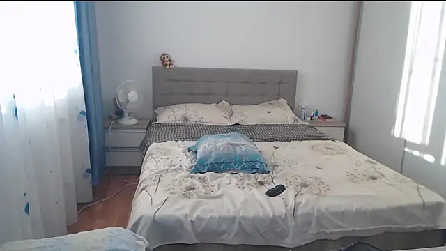 MatureDiana webcam