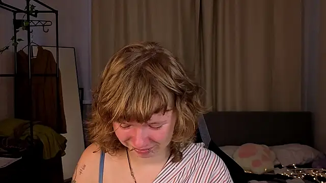 VioletDesiree webcam