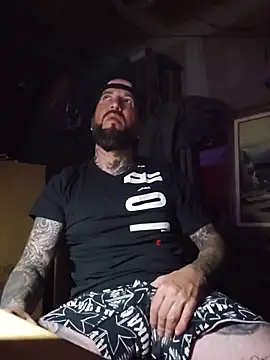 Beardedtattood webcam