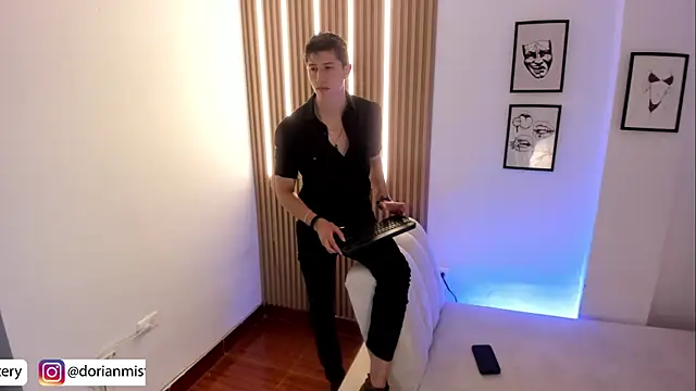 Dorianmistery2322_ webcam
