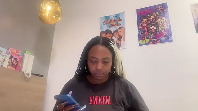 ChocolateCakeQueen webcam