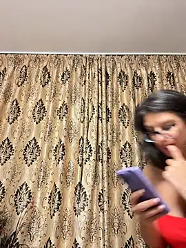 NadiraNoor webcam