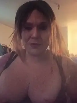 deedeedoll82222 webcam