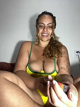 Chloe_Leaozinho webcam