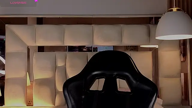 Aria_Joness_ webcam