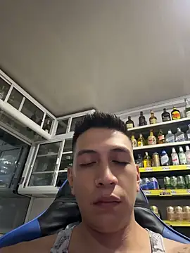 OliverWest04 webcam