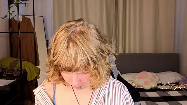 VioletDesiree webcam