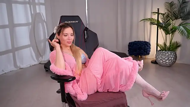 KittyCaitlin webcam