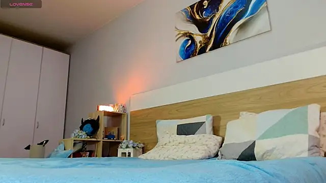 Maya_Campbell webcam