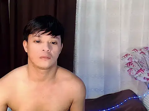 kingdomcum96 live sex cam