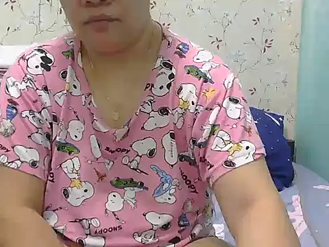 Hottie_mommy28 webcam