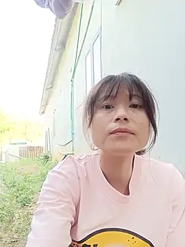 Linda-yiyi webcam