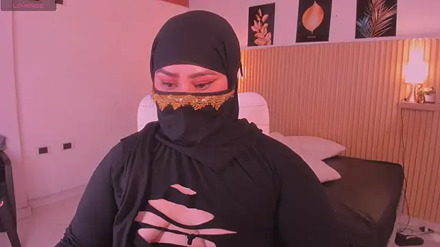 samanee_konn webcam