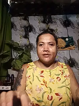 TabooSHOWgirl18 webcam